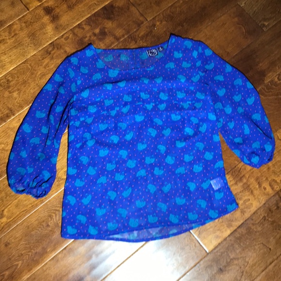 🔴 Women’s Hello Kitty Blouse - Picture 6 of 6